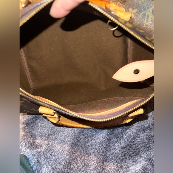 Louis Vuitton Speedy 30 - Picture 10 of 17